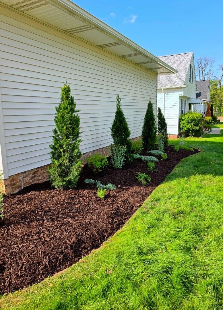 Gallery photos for Broadview Heights Front Yard Bed Refresh Done Right: Image #1