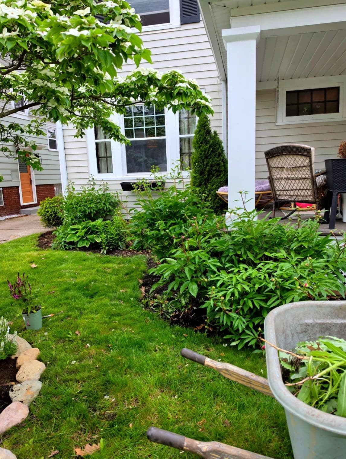 Gallery photos for Front Yard Landscape Installation Gives Lakewood Home Serious Curb Appeal: Image #7