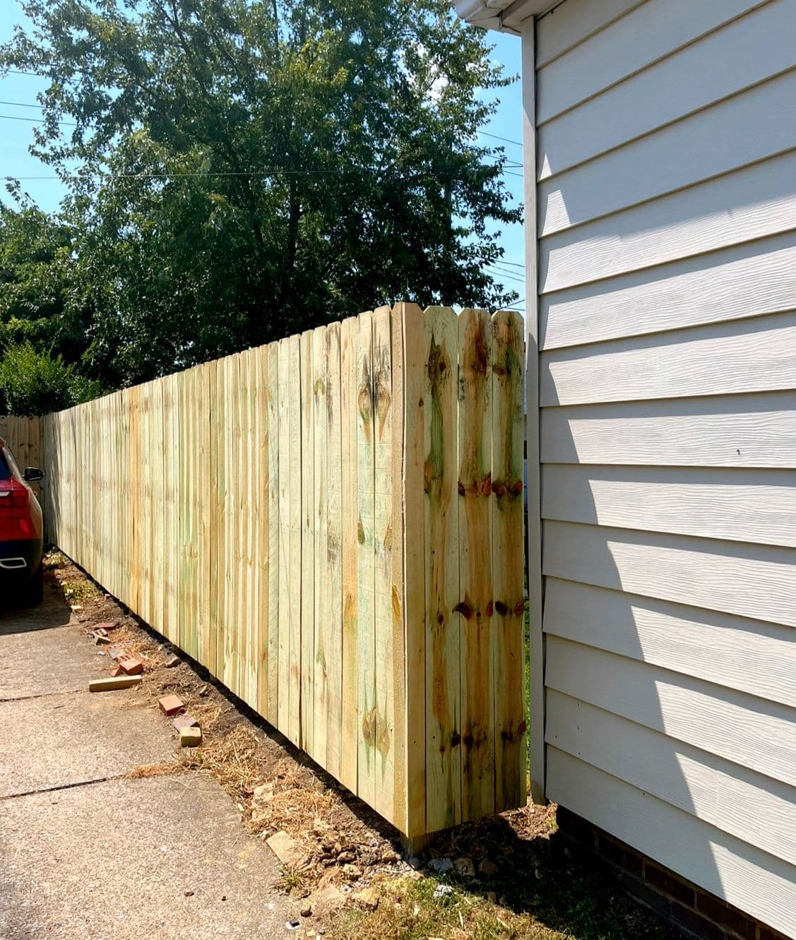 Gallery photos for Stunning Landscape and Fence Transformation: Image #5