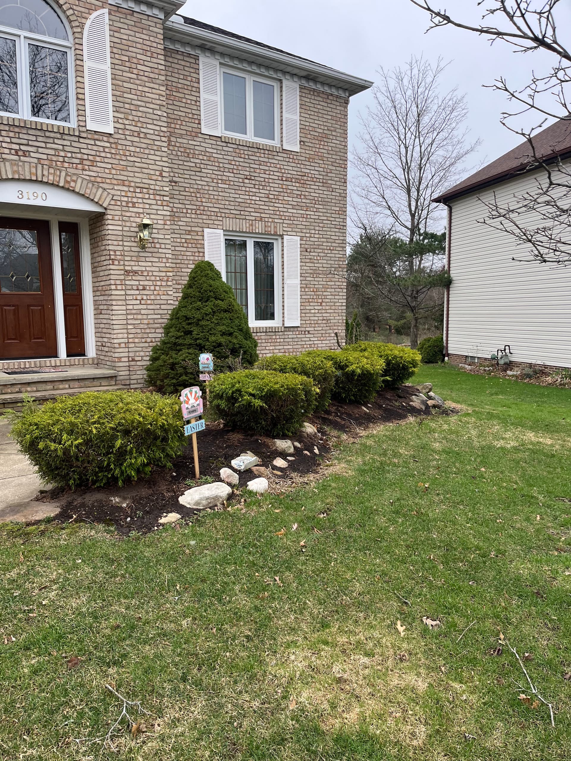 Gallery photos for Native Front Bed Redesign Brings Fresh Life to Independence Home: Image #6